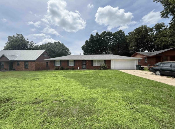 4577 BOGART St, Memphis, TN 38116