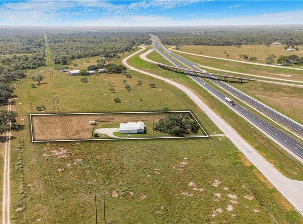 240 E Frontage Road, Victoria, TX 77905
