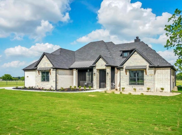 1028 Henry Way, Springtown, TX 76082