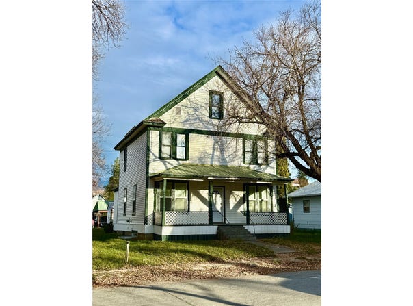506 1st Avenue E, Eureka, MT 59917