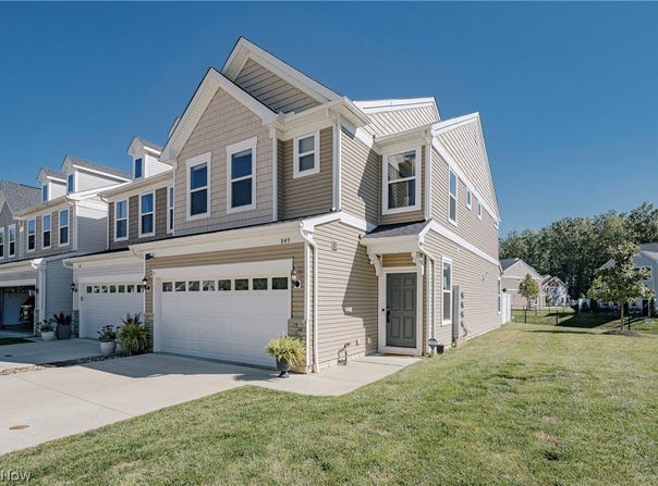 849 S Parkside Drive, Westlake, OH 44145