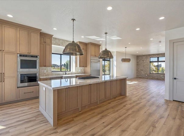 1602 E Center Pointe Dr, Lehi, UT 84043