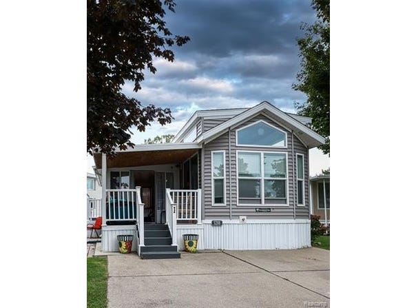 5208 Saratoga Lane, Lexington Vlg, MI 48450