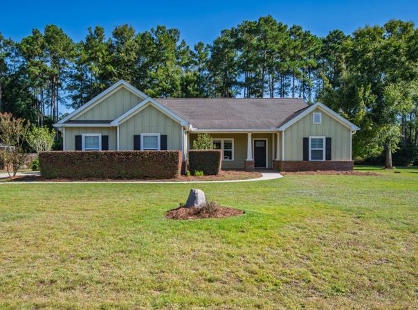 215 Nandina Way, Crawfordville, FL 32327