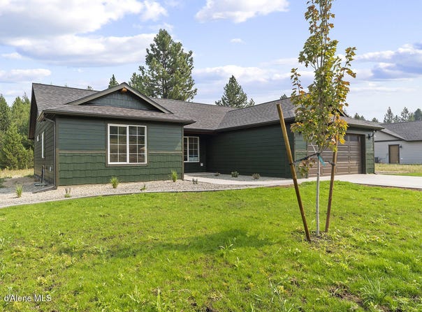 848 E Valley St S, Oldtown, ID 83822