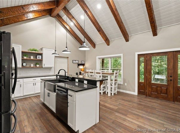 520 Thompson Lane, Mitchell, IN 47446