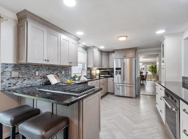 4 Derringer Rd, Chelmsford, MA 01824