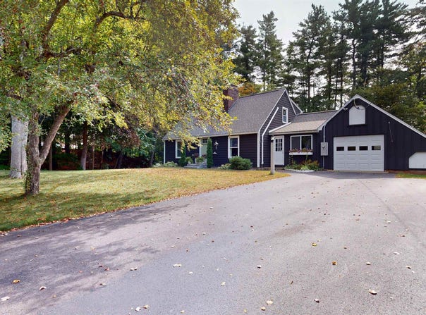 4 Corwin Drive, Derry, NH 03038