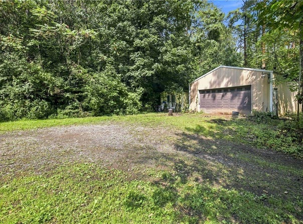 2138 Guyanoga Road, Penn Yan, NY 14527