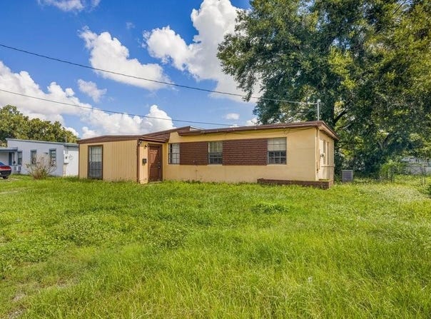1227 N PINE HILLS Road, ORLANDO, FL 32808