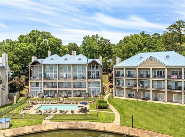 100 HARBOR Place, DADEVILLE, AL 36853