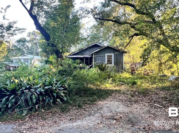 2369 McGaughey St, Mobile, AL 36605
