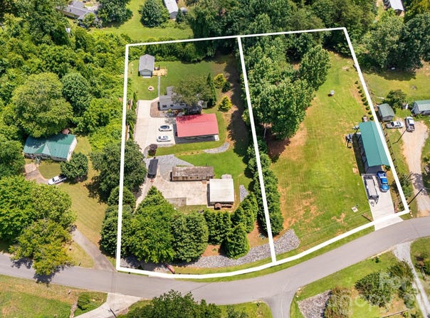 340 and 298 Apache Path, Marion, NC 28752