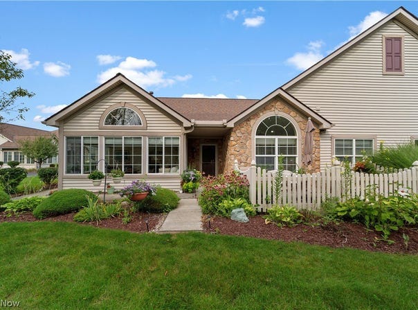 5252 Redford Drive, Brunswick, OH 44212