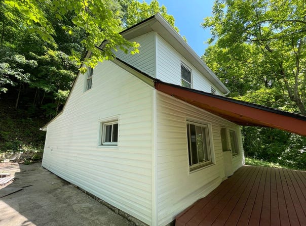 2332 Mile Fork Road, Charleston, WV 25312
