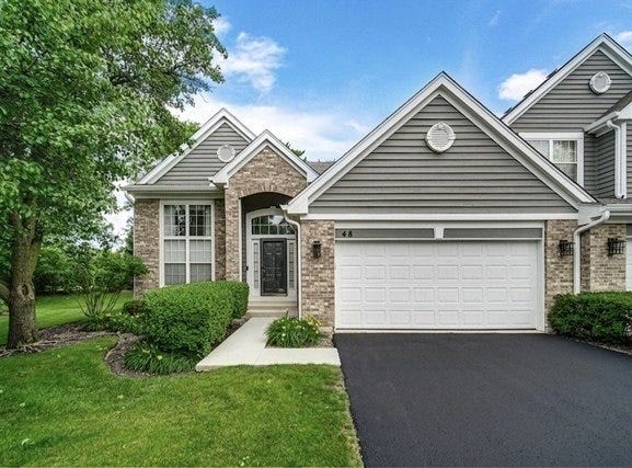 48 Wellesley Circle, Northbrook, IL 60062