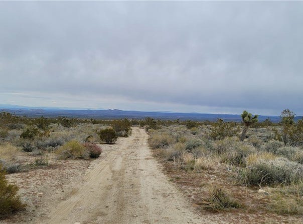 202nd St E & Ave X4, Llano, CA 93544