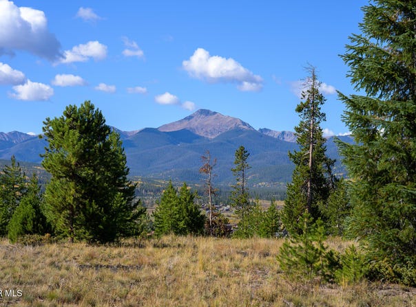135 GCR 8030, Fraser, CO 80442