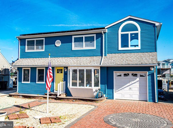 34 FRANK Drive, MANAHAWKIN, NJ 08050