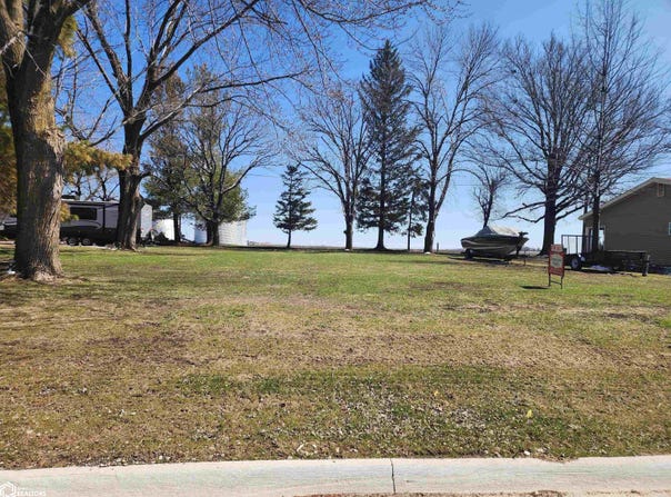 10 Parkview Drive, Eagle Grove, IA 50533