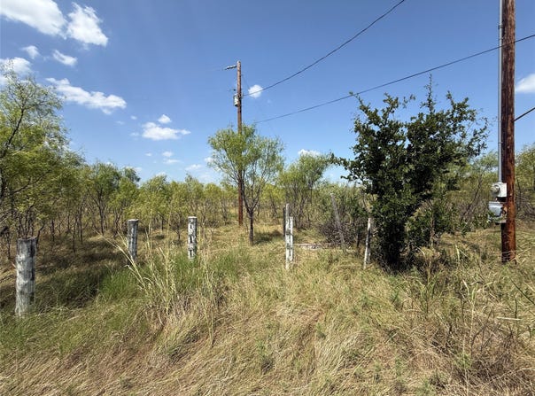 140 Arapaho Road, Brownwood, TX 76801