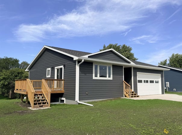 1002 Oneida, Storm Lake, IA 50588