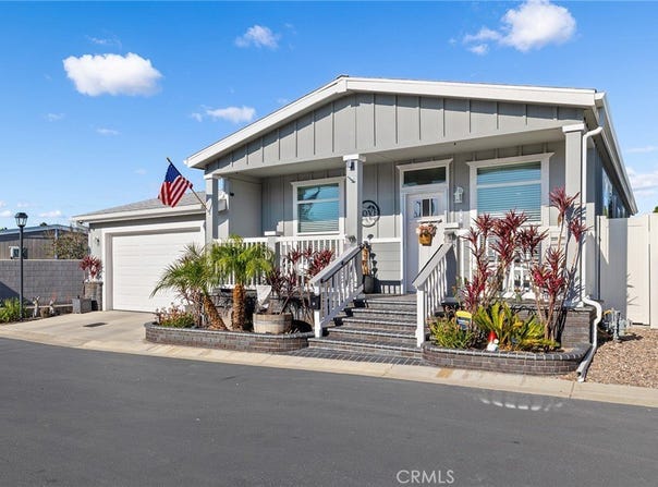 692 Adele St, Orange, CA 92863