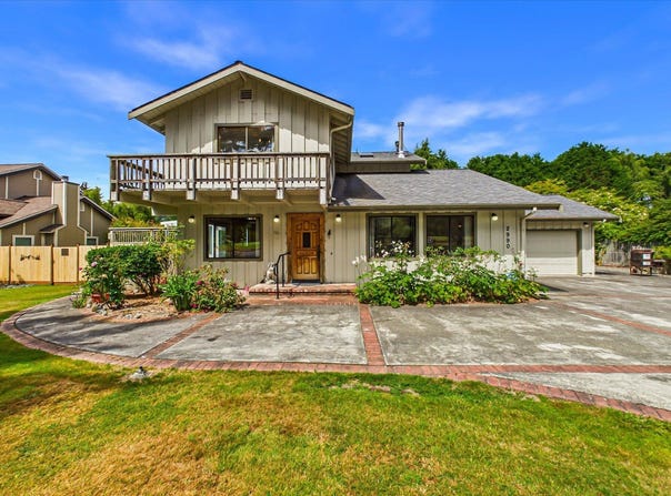 2990 Eagle Lane, McKinleyville, CA 95519