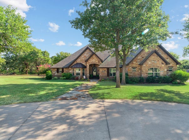 173 Oakwood Trail, Eastland, TX 76448