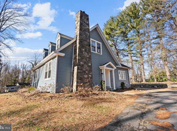 225 FOX Road, MEDIA, PA 19063