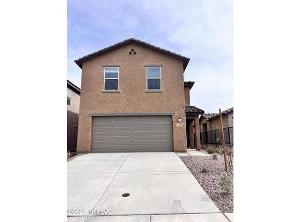 11977 E Chamrod Drive, Vail, AZ 85641
