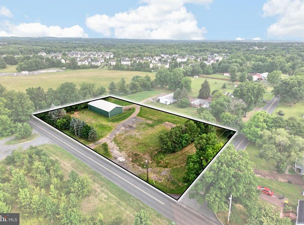 STORE Road, SKIPPACK, PA 19474