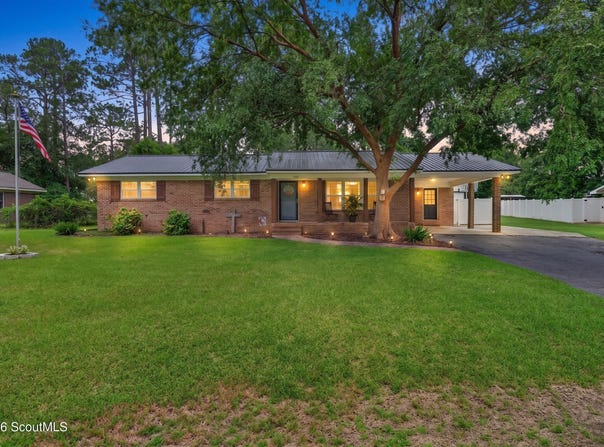 222 Edgewood Drive, Blackshear, GA 31516