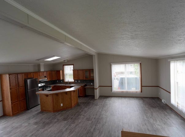 9079 Greentree Dr., Newport, MI 48166