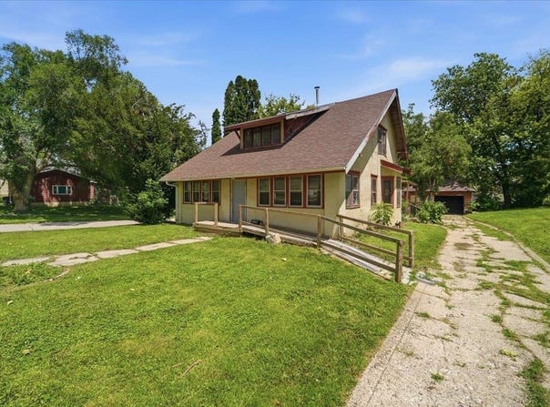 1501 11th Street, Eldora, IA 50627