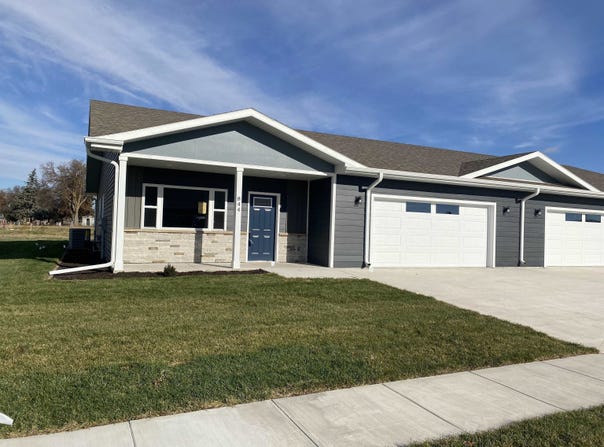 742 9th Street, Columbus, NE 68601