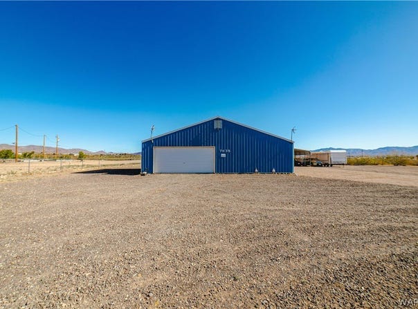 7635 W Abrigo Drive, Golden Valley, AZ 86413
