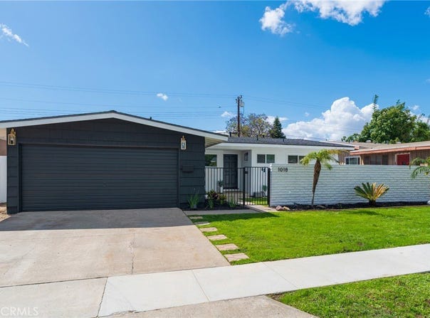 1018 N Wright, Santa Ana, CA 92701