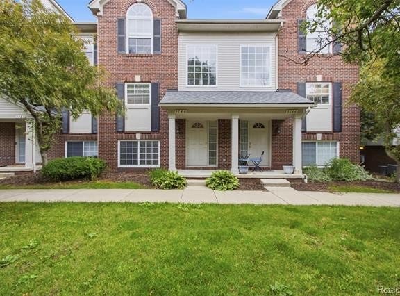 3146 Promenade Circle, Ann Arbor, MI 48108