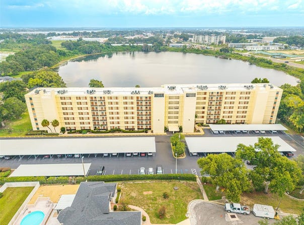 700 MIRROR Terrace NW, WINTER HAVEN, FL 33881