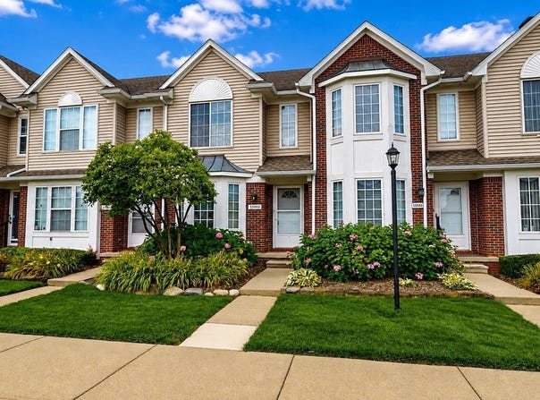 35058 Windsor Drive, New Baltimore, MI 48047
