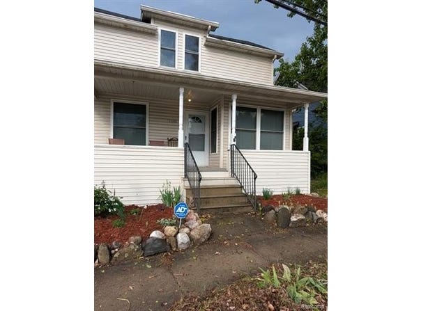1108 S Grand Traverse Street, Flint, MI 48502