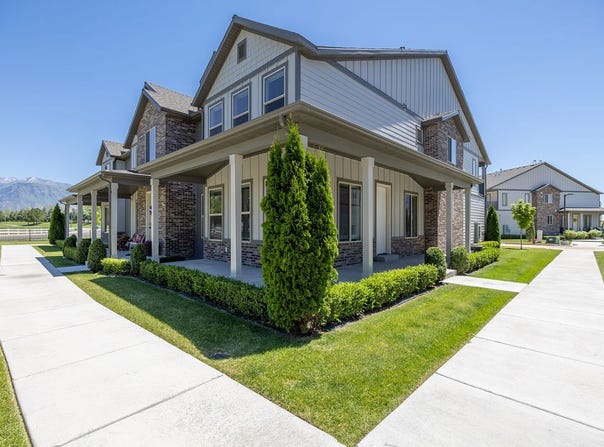 1878 W SPRINGWATER Ln, Orem, UT 84059