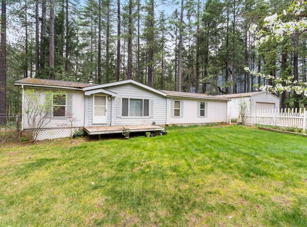 110 Falling Leaf Drive, Selma, OR 97538