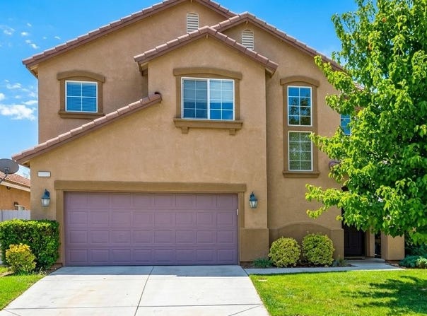 6653 E Braly Avenue E, Fresno, CA 93727