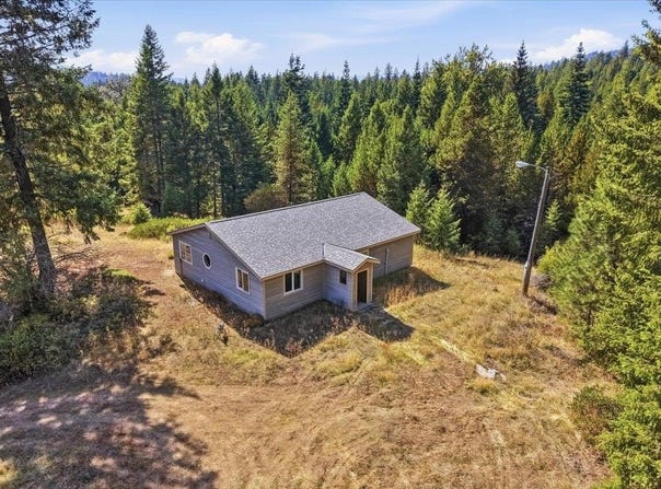 8531 Fertile Valley Rd, Newport, WA 99156