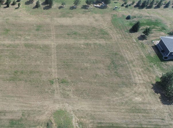 25 Meadow St, Pierre, SD 57501