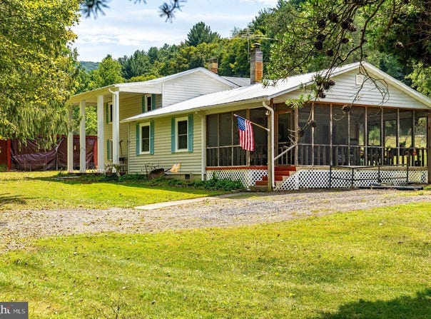 916 MOYERS Lane, MATHIAS, WV 26812