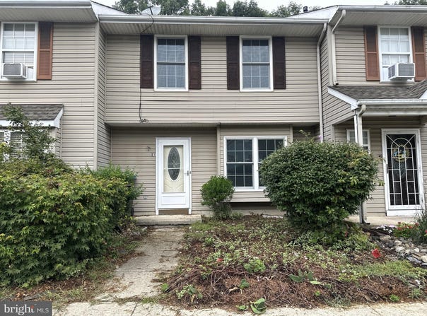 21 GRANT Lane, BERLIN, NJ 08009