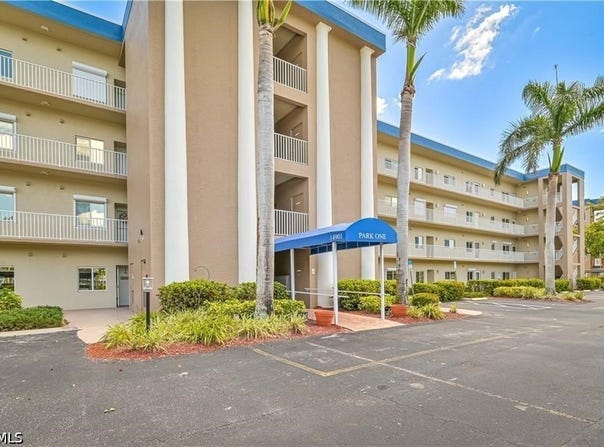 14901 Park Lake Drive, Fort Myers, FL 33919